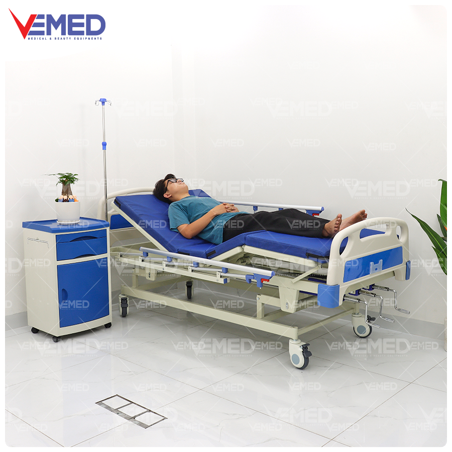 Giường bệnh nhân chỉnh cơ 3 tay quay Hi-MEC HMHB-1030